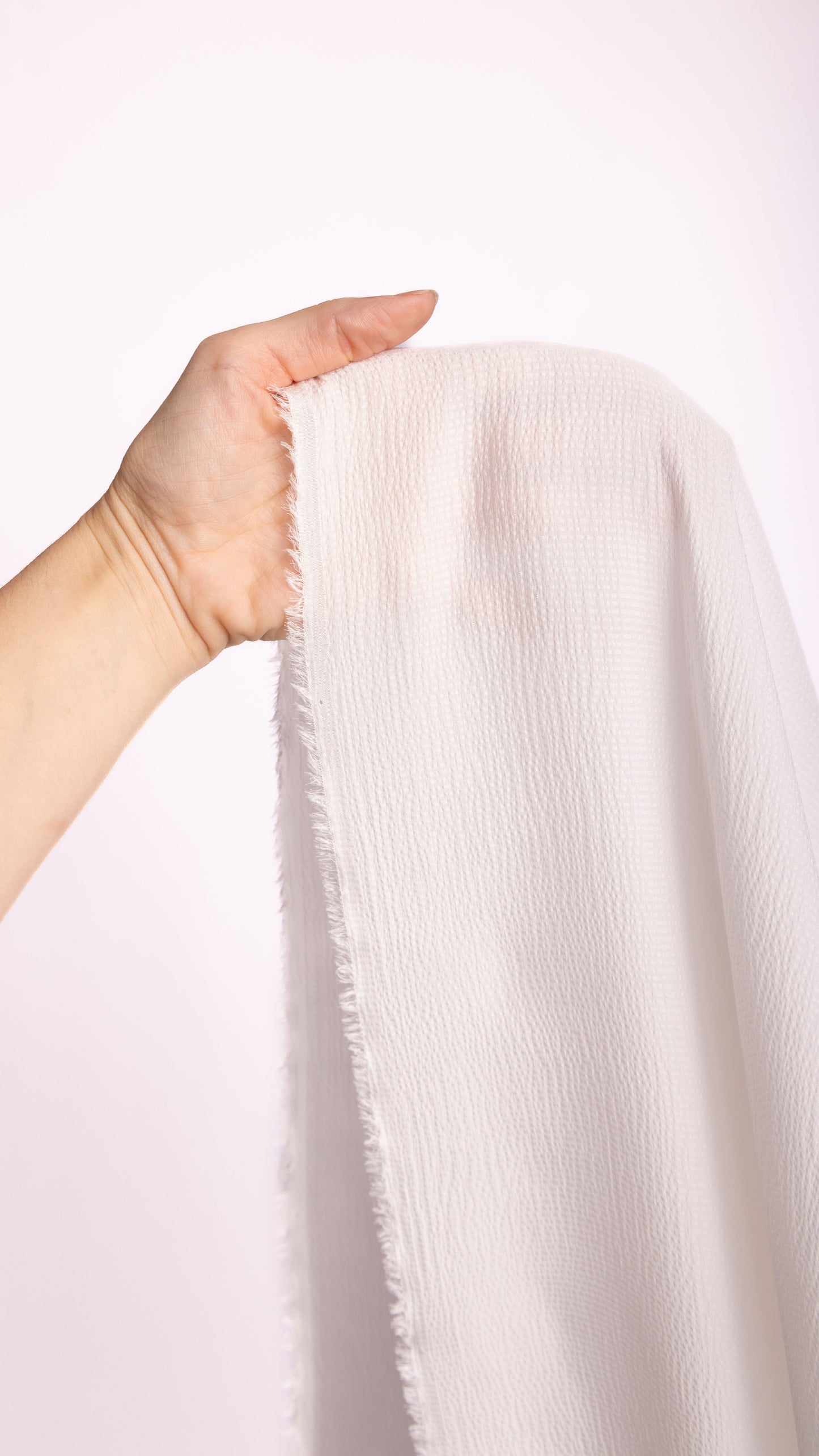 Seidenstoff für Brautkleider • Peace Silk Crinkle Satin Gehämmert • 100% Seide • Naturweiß • Kamika