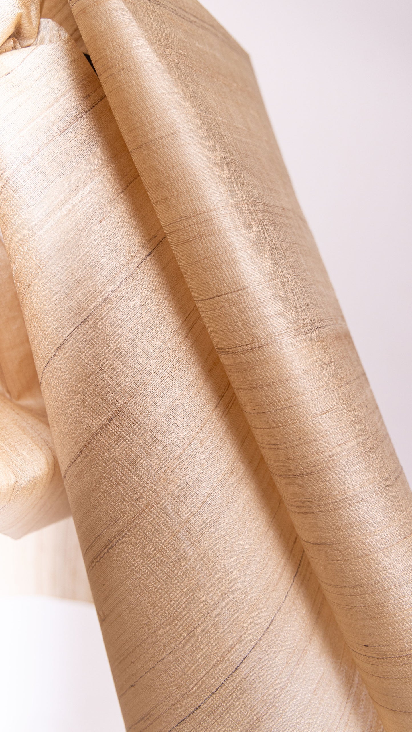 Seidenstoff Fester Taft • Peace Silk • 100% Seide • Beige-Braun • Handgewebt • Antara