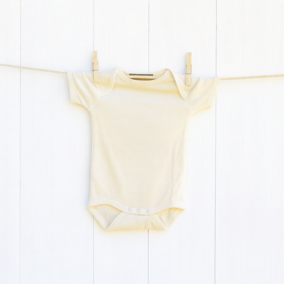 Seiden-Baby Body von Alkena • Natürliche Peace Silk • 100% Seide • Kurzarm