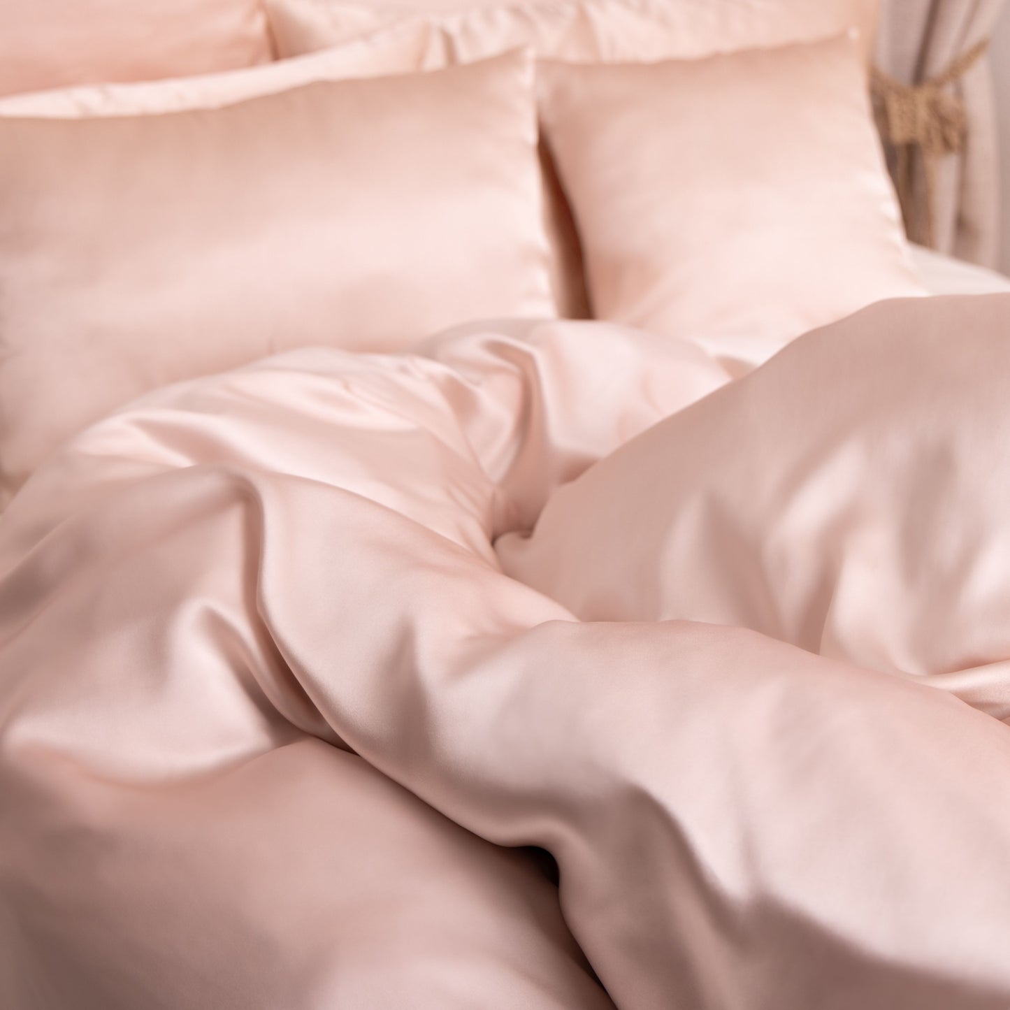 Seiden-Bettdeckenbezug von Seidenstern • Satin • Hautfreundliche Peace Silk • 100 % Seide • Varianten Verfügbar