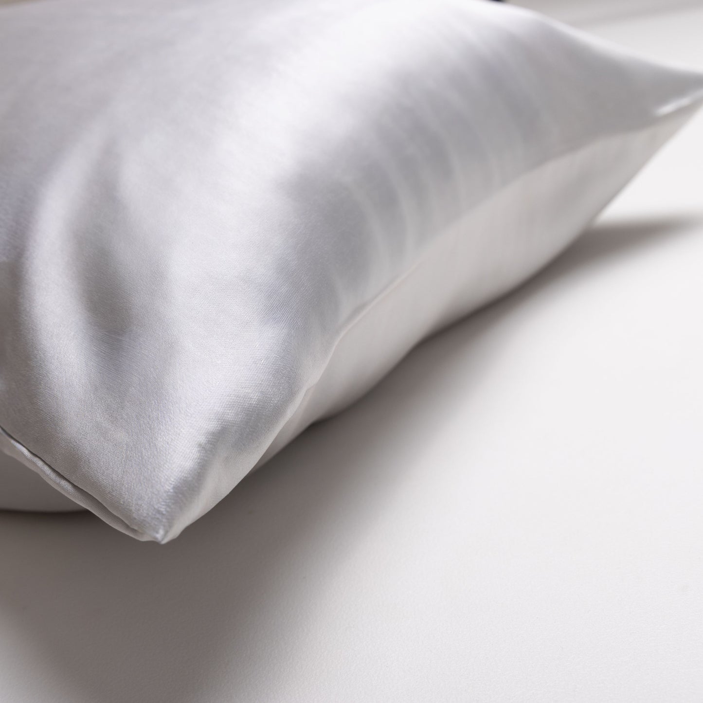 Seiden-Kissenbezug von Seidenstern • Satin • Hautfreundliche Peace Silk • 100% Seide • Varianten Verfügbar