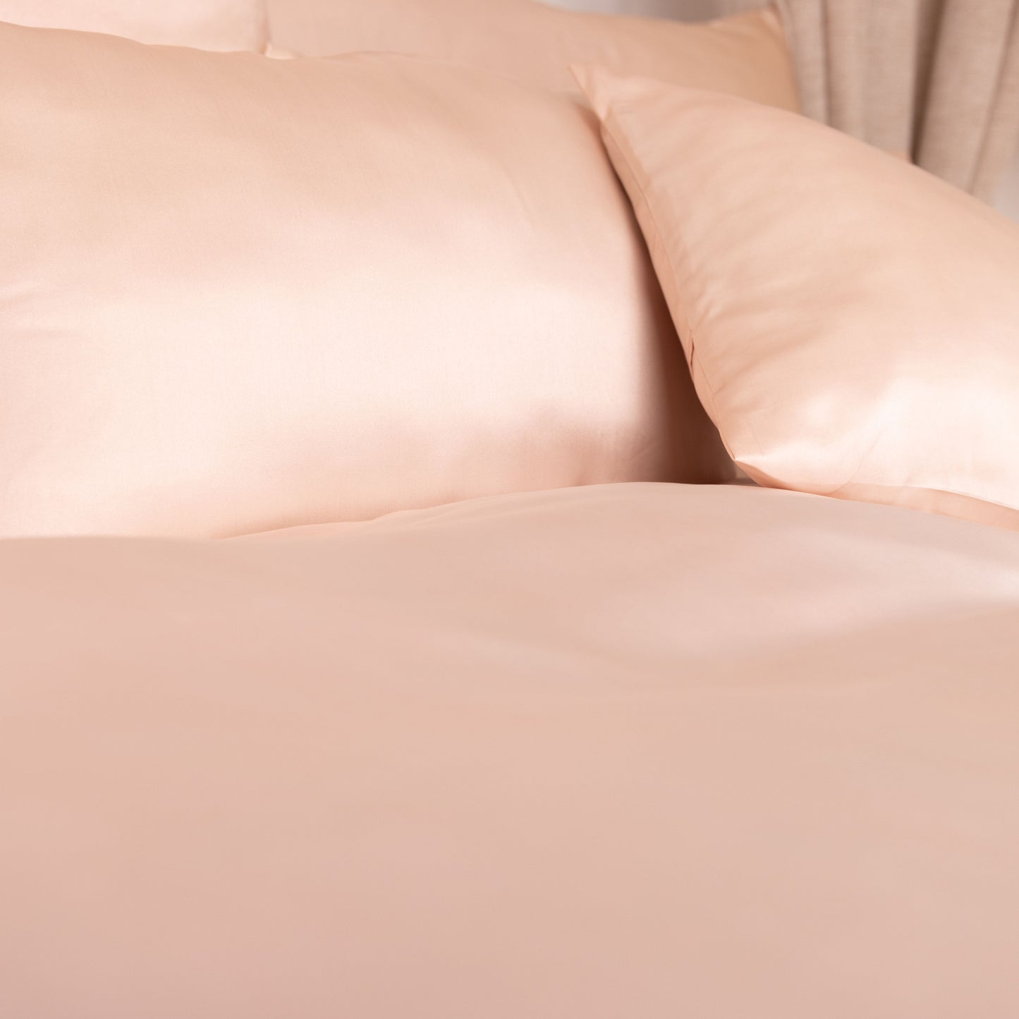 Seiden-Kissenbezug von Seidenstern • Satin • Hautfreundliche Peace Silk • 100% Seide • Varianten Verfügbar