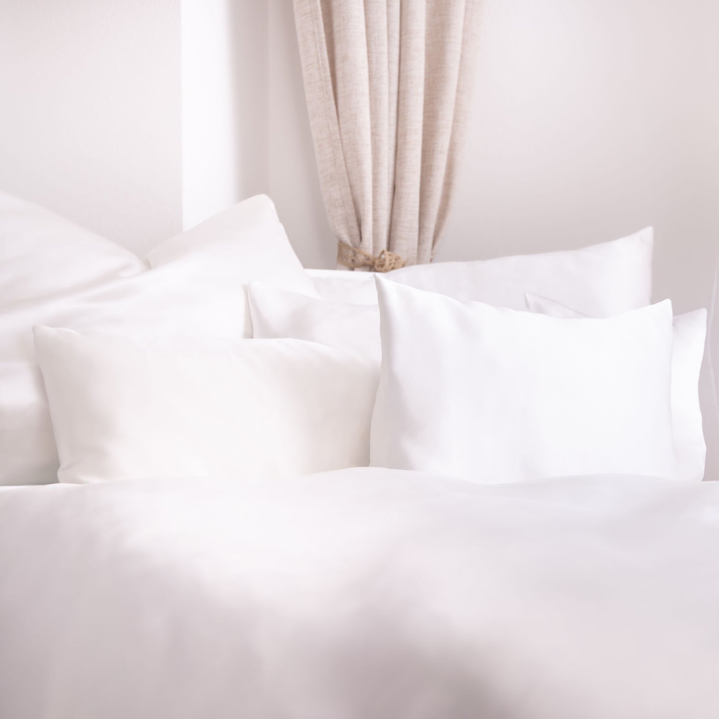 Seiden-Kissenbezug von Seidenstern • Satin • Hautfreundliche Peace Silk • 100% Seide • Varianten Verfügbar