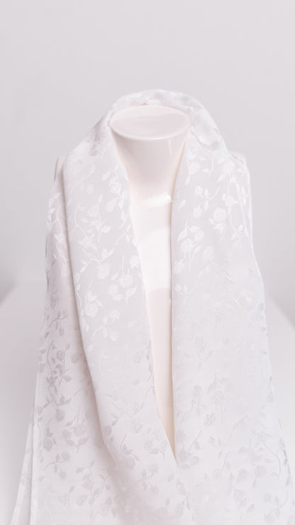 Seidenschal Rosen Jacquard • Natürliche Peace Silk • 100% Seide • Naturweiß