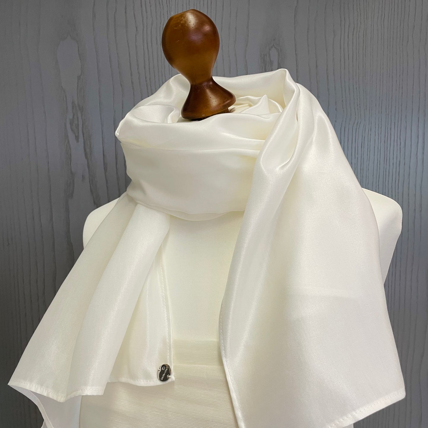 Seidenschal Satin Baumwoll-Seiden-Mischung • Natürliche Peace Silk • 70% Baumwolle 30% Seide • Naturweiß
