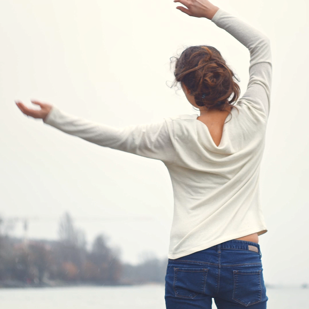 Silk sweater "Remembering" made from natural Peace Silk by Seidenstern • 100% silk • Women's 