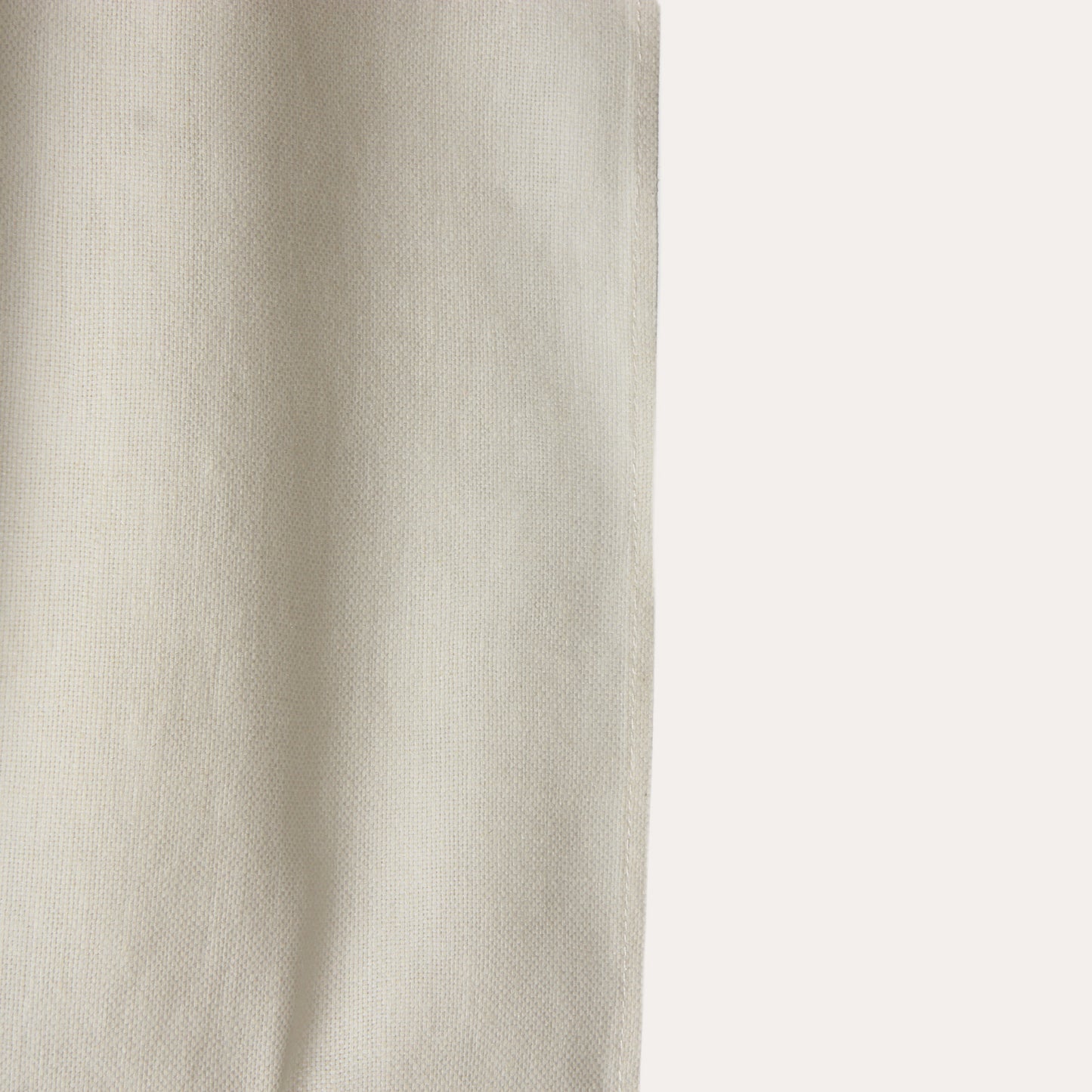 Silk scarf Matka – close-up fabric detail, natural white surface with fine woven texture