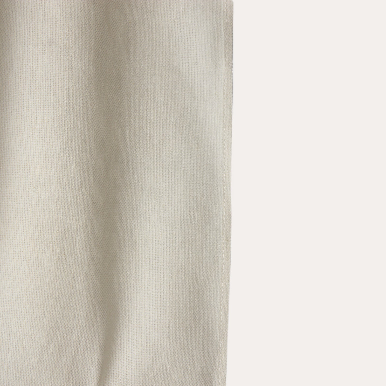 Silk scarf Matka – close-up fabric detail, natural white surface with fine woven texture