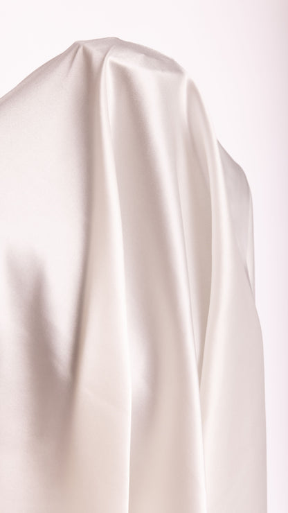 Seidenstoff für Brautkleider • Natürlicher Peace Silk Stretch-Satin • 95% Seide, 5% Elasthan • Naturweiß • Amita
