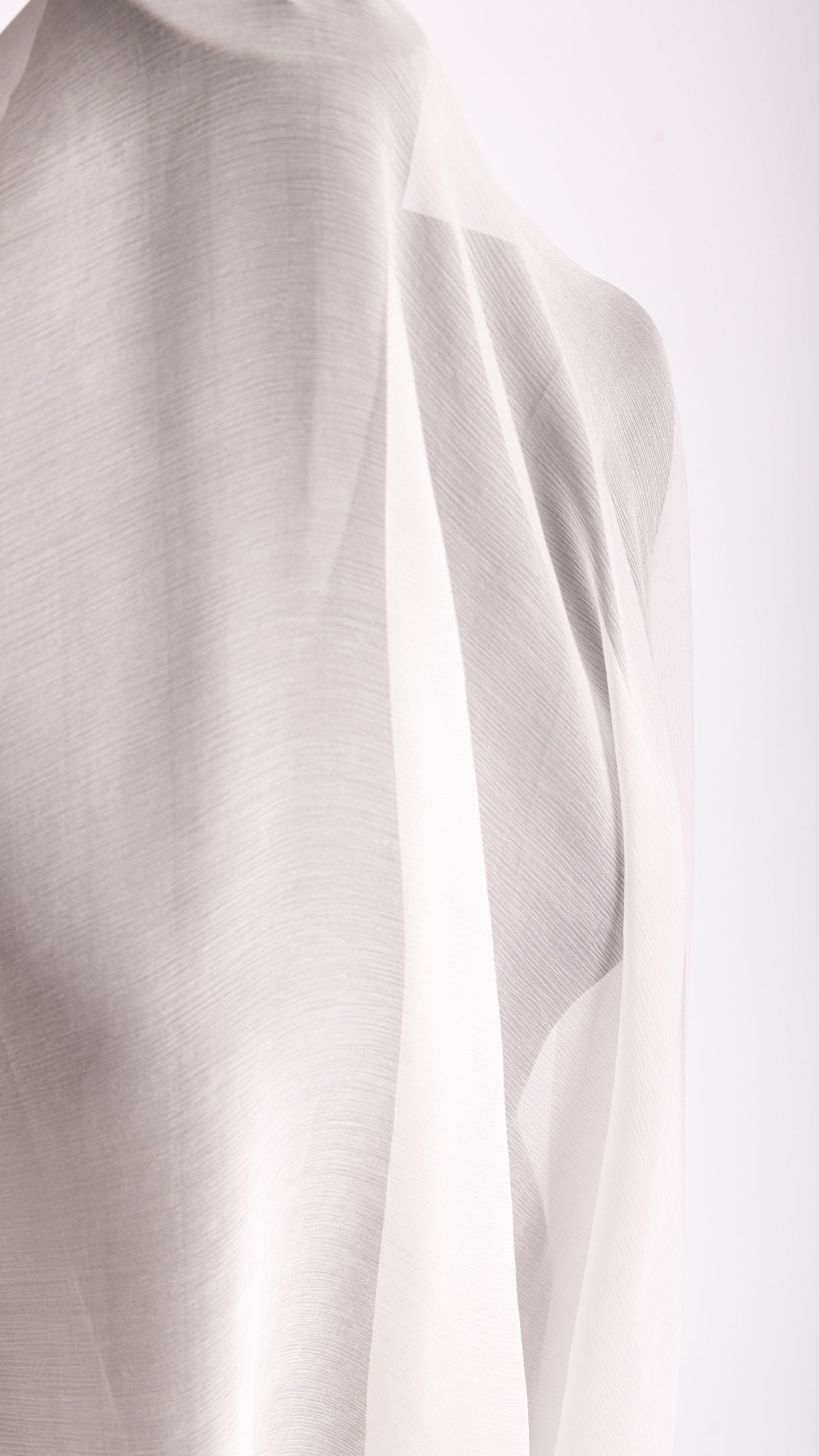 Seidenstoff für Brautkleider • Peace Silk Crinkle Chiffon • 100% Seide • Naturweiß Transparent • Chandi