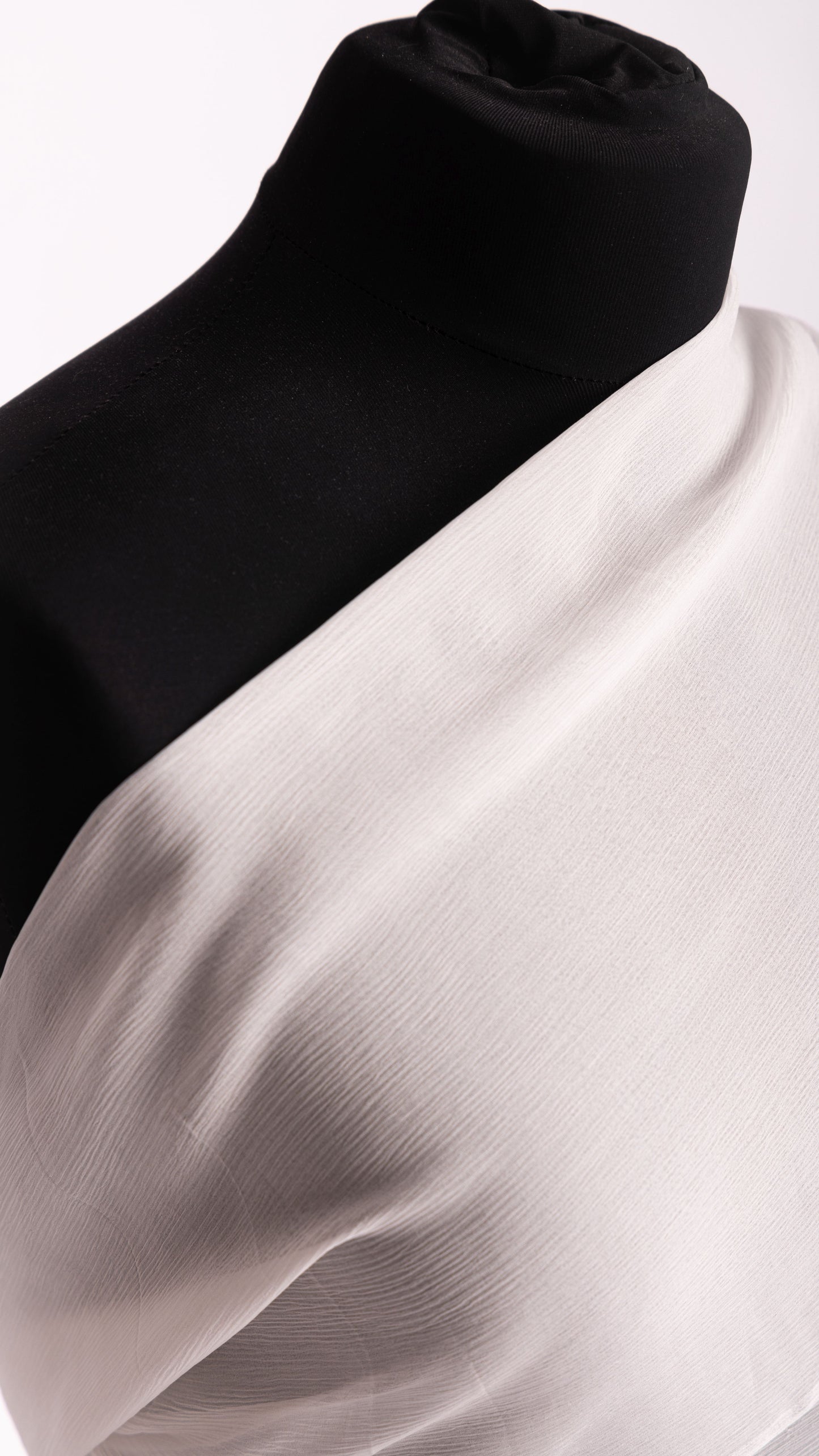 Seidenstoff für Brautkleider • Peace Silk Crinkle Chiffon • 100% Seide • Naturweiß Transparent • Chandi