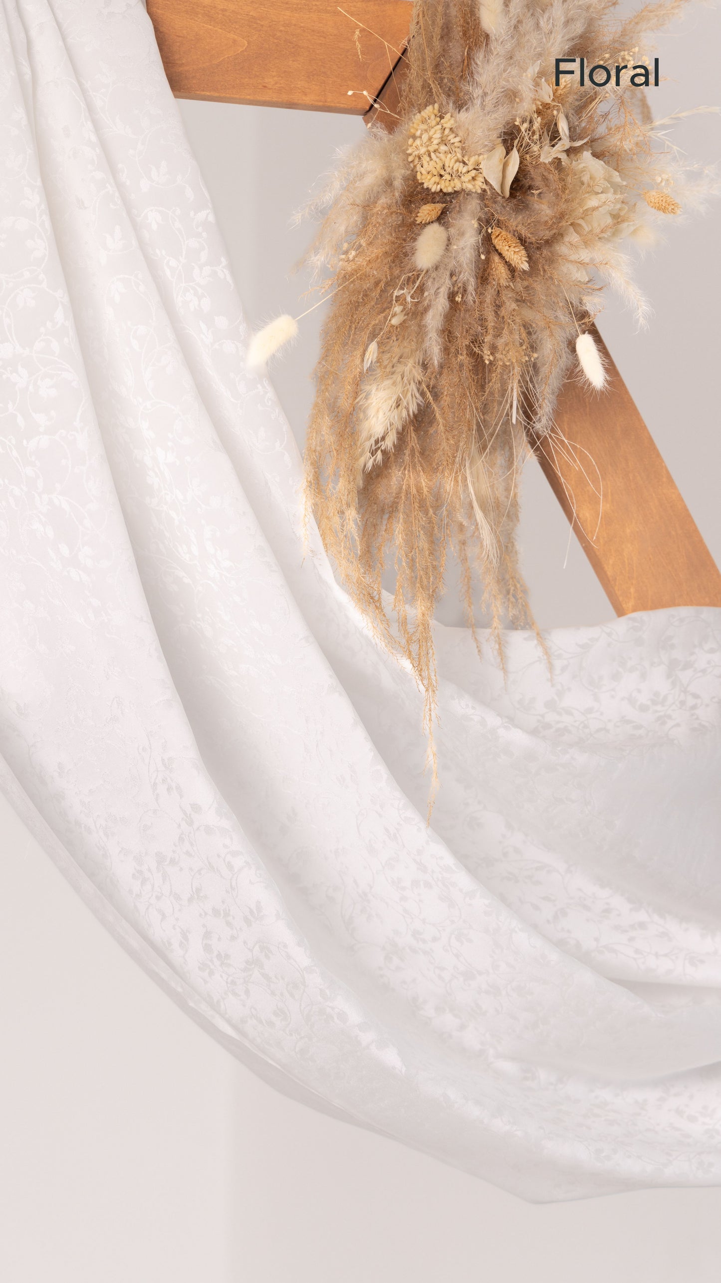 Seidenstoff für Brautkleider • Natürlicher Peace Silk Jacquard • 100% Seide • Naturweiß • Floral & Rosen