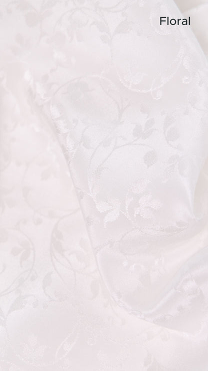Seidenstoff für Brautkleider • Natürlicher Peace Silk Jacquard • 100% Seide • Naturweiß • Floral & Rosen