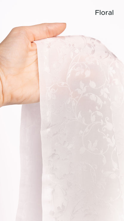 Seidenstoff für Brautkleider • Natürlicher Peace Silk Jacquard • 100% Seide • Naturweiß • Floral & Rosen