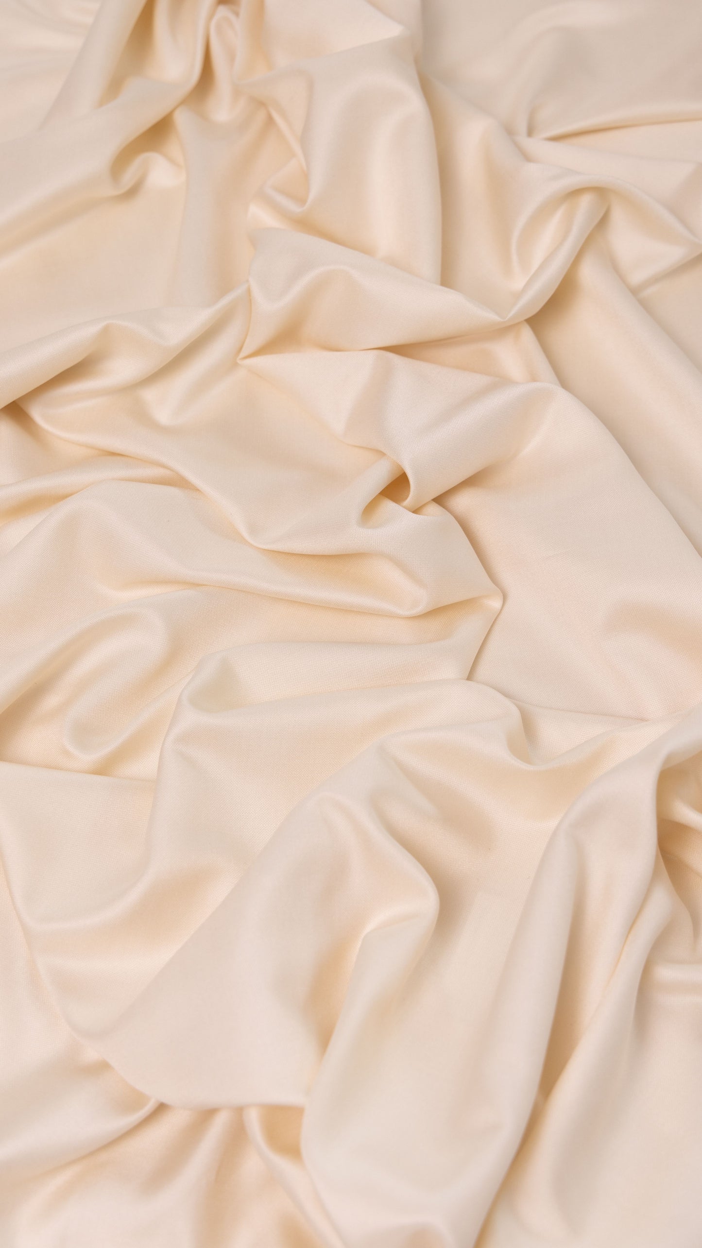 Seidenstoff für Brautkleider • Natürliche Peace Silk Broken Satin • 100% Seide • Creme • Gana