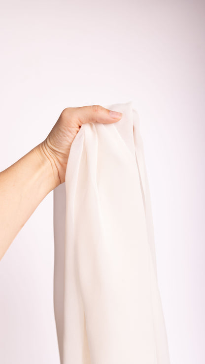 Seidenstoff für Brautkleider • Peace Silk Crêpe Georgette • 100% Seide • Naturweiß • Gila