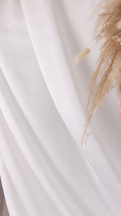 Seidenstoff für Brautkleider • Peace Silk Crinkle Satin Gehämmert • 100% Seide • Naturweiß • Kamika