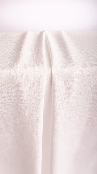 Seidenstoff für Brautkleider • Peace Silk Crinkle Satin Gehämmert • 100% Seide • Naturweiß • Kamika