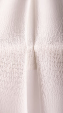 Seidenstoff für Brautkleider • Peace Silk Crinkle Satin Gehämmert • 100% Seide • Naturweiß • Kamika