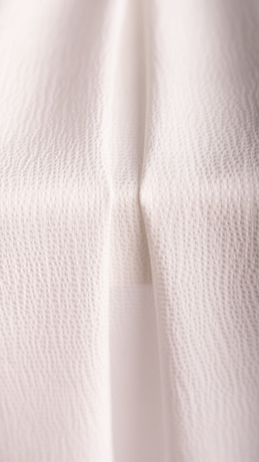 Seidenstoff für Brautkleider • Peace Silk Crinkle Satin Gehämmert • 100% Seide • Naturweiß • Kamika