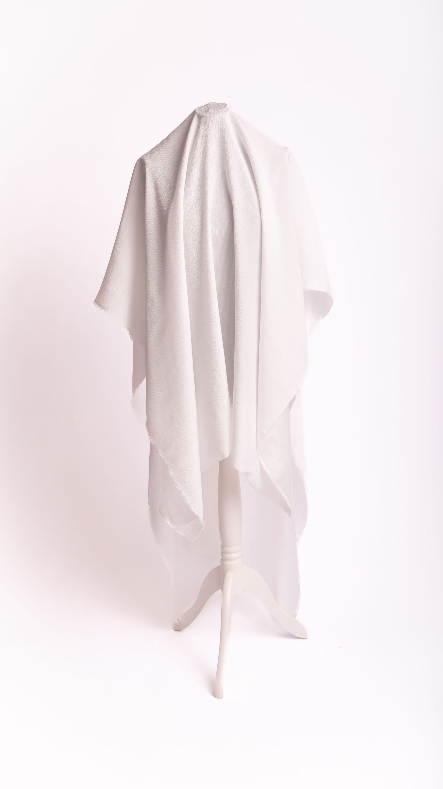 Seidenstoff für Brautkleider • Peace Silk Crinkle Satin Gehämmert • 100% Seide • Naturweiß • Kamika