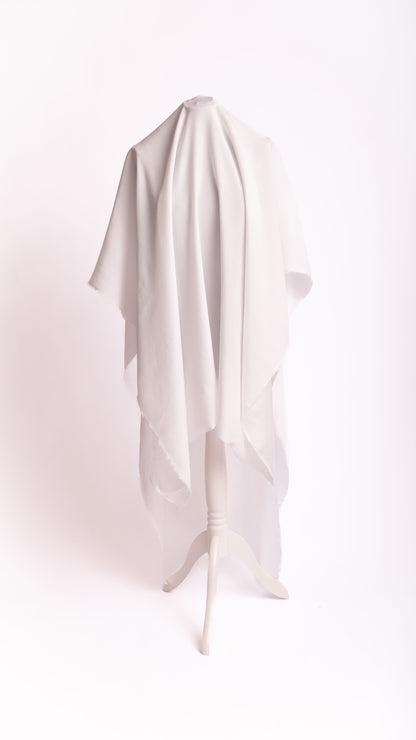 Seidenstoff für Brautkleider • Peace Silk Crinkle Satin Gehämmert • 100% Seide • Naturweiß • Kamika