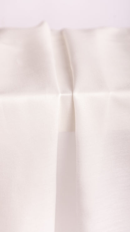 Seidenstoff Satin • Nachhaltige Peace Silk • 30% Seide, 70% Baumwolle • Naturweiß • Kapas