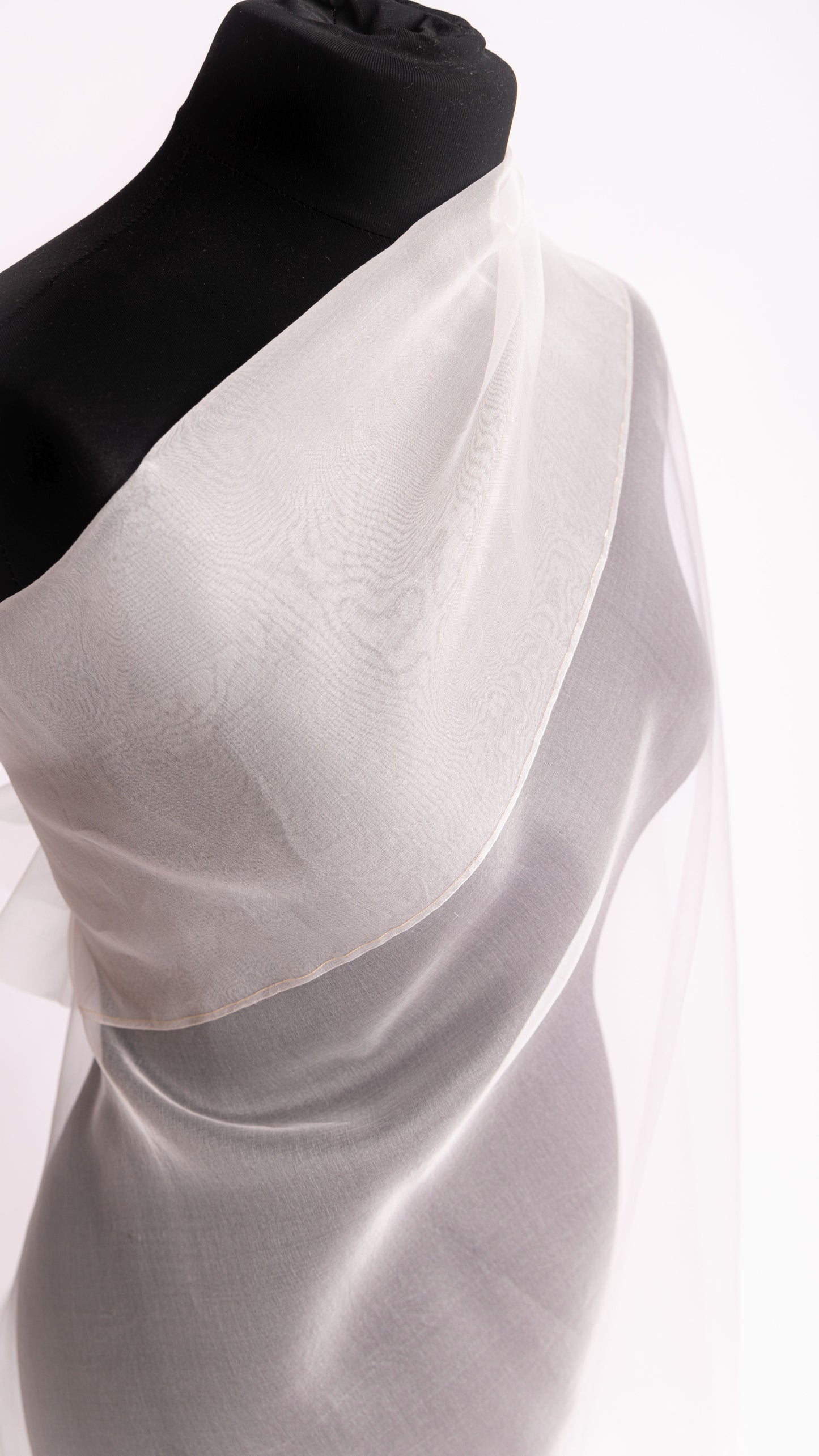 Seidenstoff für Brautkleider • Nachhaltiger Peace Silk Organza • 100% Seide • Naturweiß Transparent