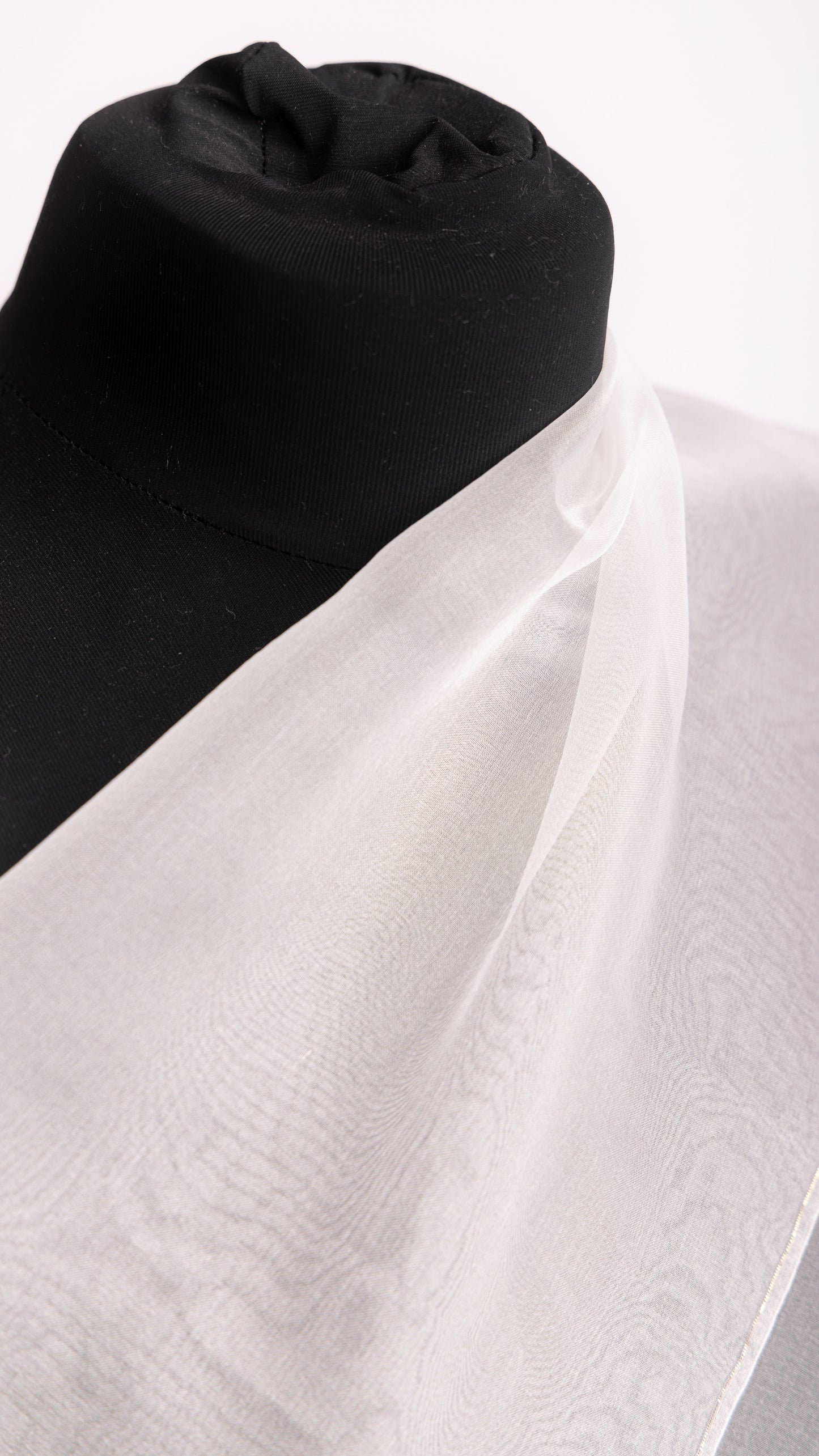 Seidenstoff für Brautkleider • Nachhaltiger Peace Silk Organza • 100% Seide • Naturweiß Transparent