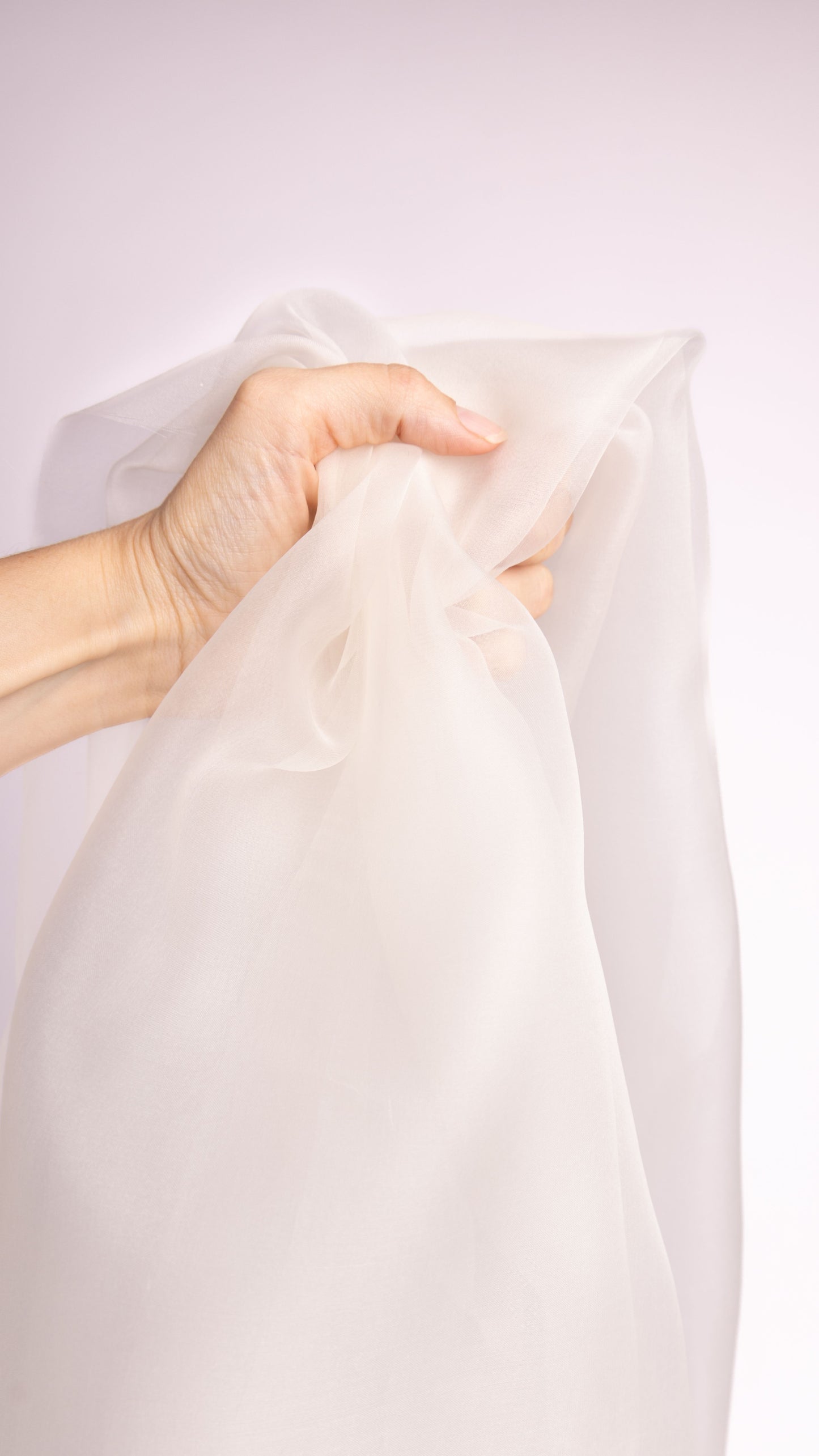 Seidenstoff für Brautkleider • Nachhaltiger Peace Silk Organza • 100% Seide • Naturweiß Transparent