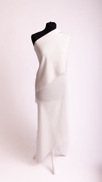 Seidenstoff für Brautkleider • Peace Silk Crêpe de Chine • 100% Seide • Naturweiß • Varianten Verfügbar • Rinara