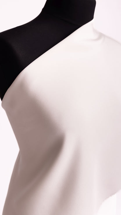 Seidenstoff für Brautkleider • Peace Silk Crêpe de Chine • 100% Seide • Naturweiß • Varianten Verfügbar • Rinara