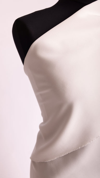 Seidenstoff für Brautkleider • Peace Silk Crêpe de Chine • 100% Seide • Naturweiß • Varianten Verfügbar • Rinara