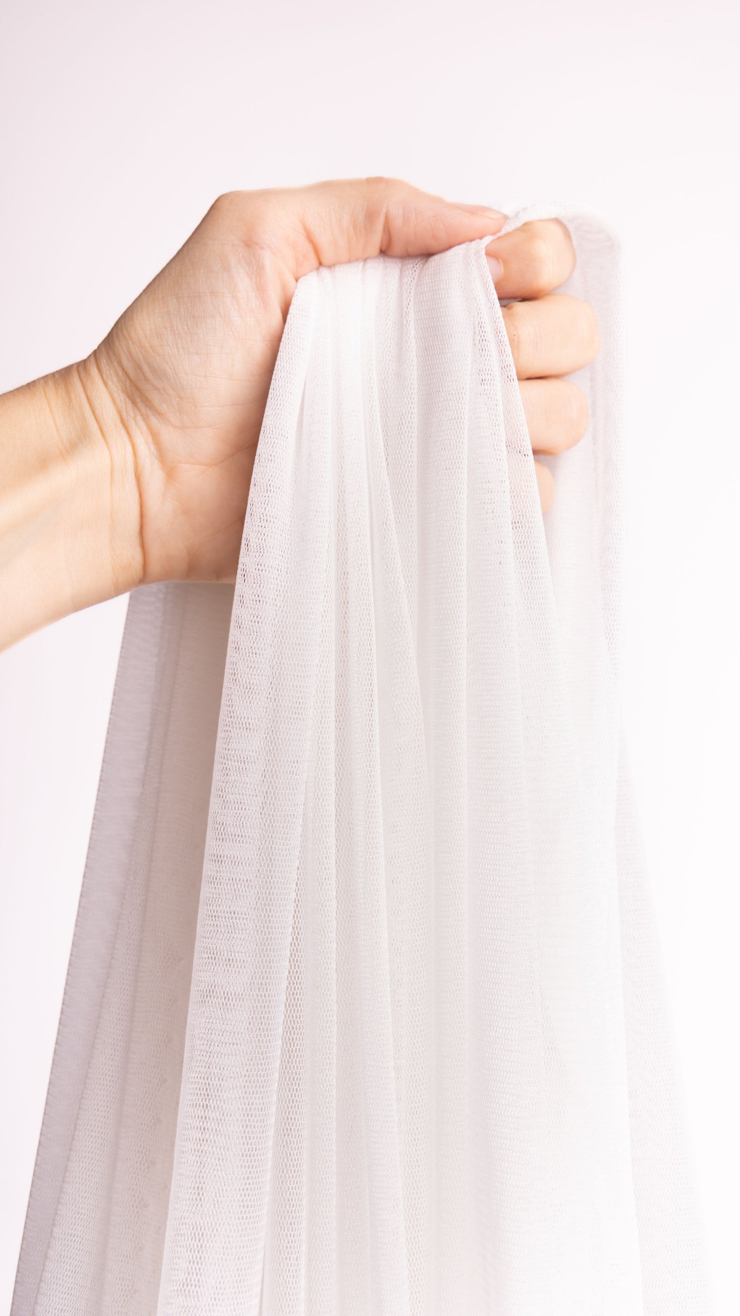 Seidenstoff für Brautkleider • Natürlicher Peace Silk Tüll • 100% Seide • Weiß Transparent